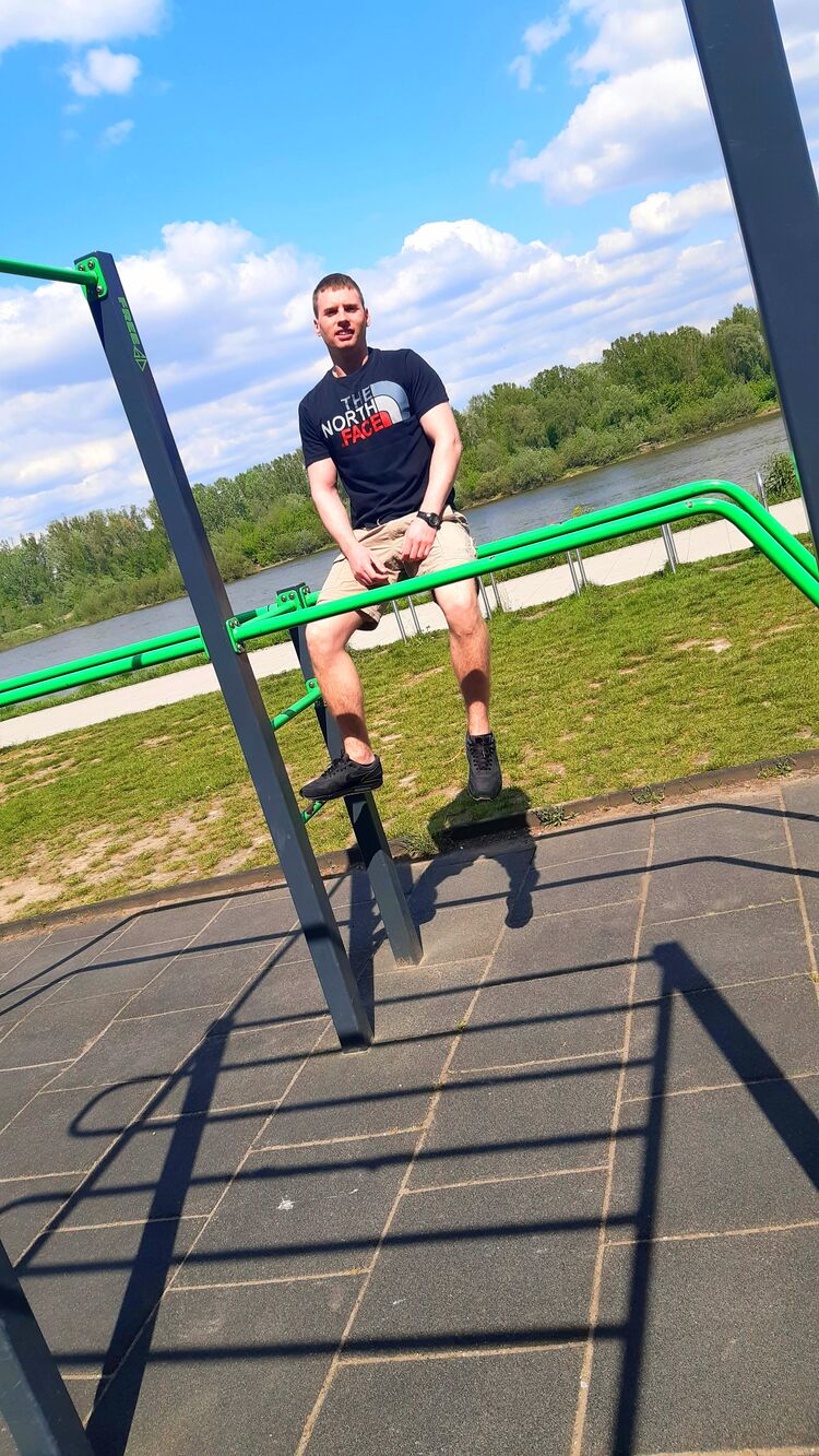  Warszawa,   , 28 ,   ,   , c , 