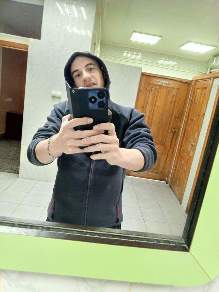 47281877   , 33 ,    