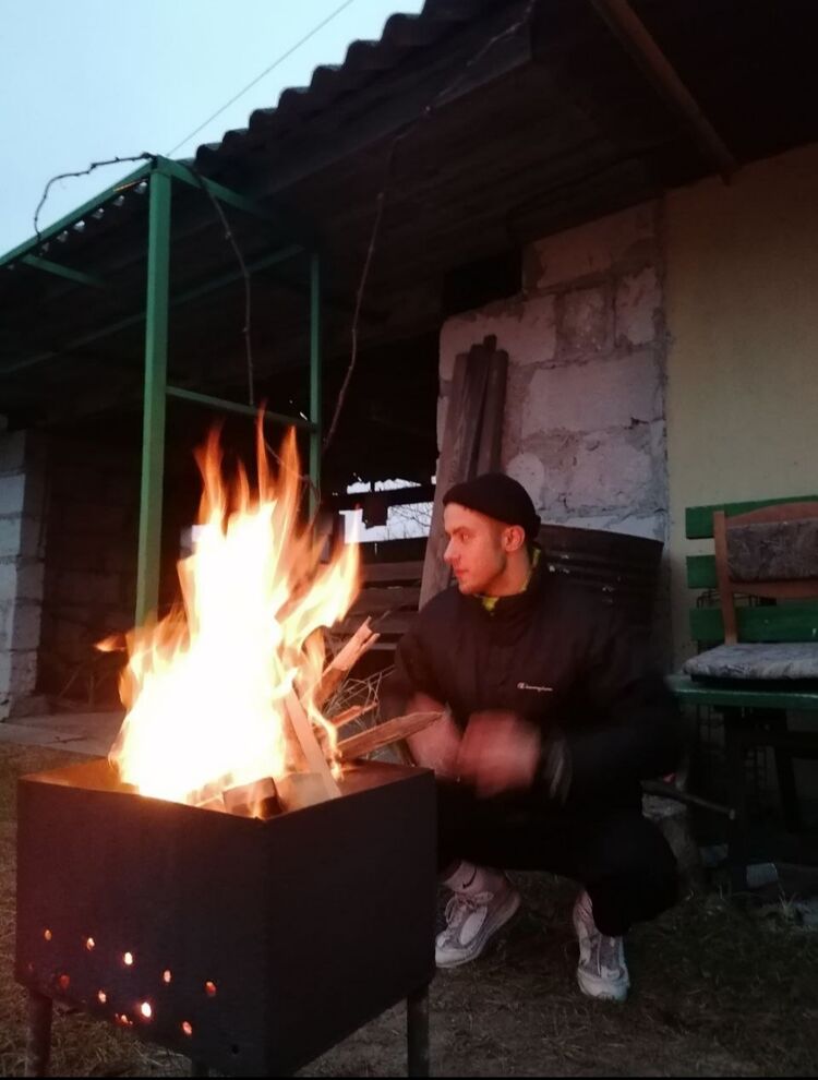 38902797  , 24 ,    