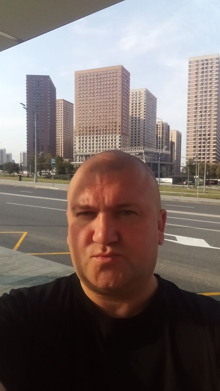  54808197  , 49 ,    Newport Pagnell