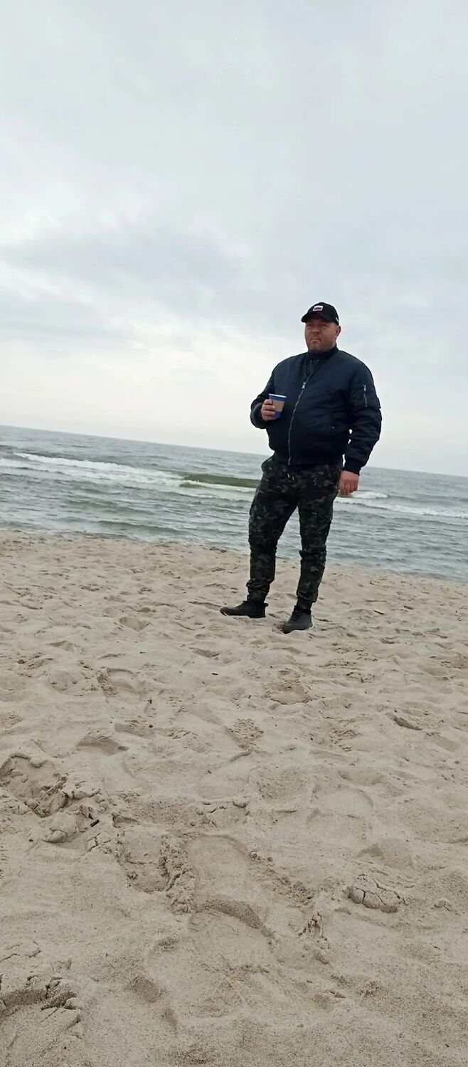  45936857  , 42 ,    