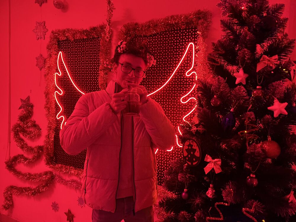  44362647  Omar, 24 ,    