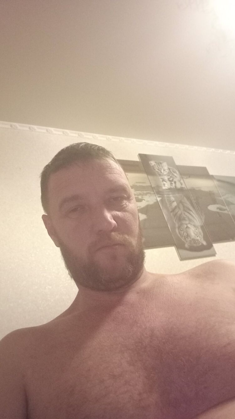  ,   Anton, 46 ,     , c 