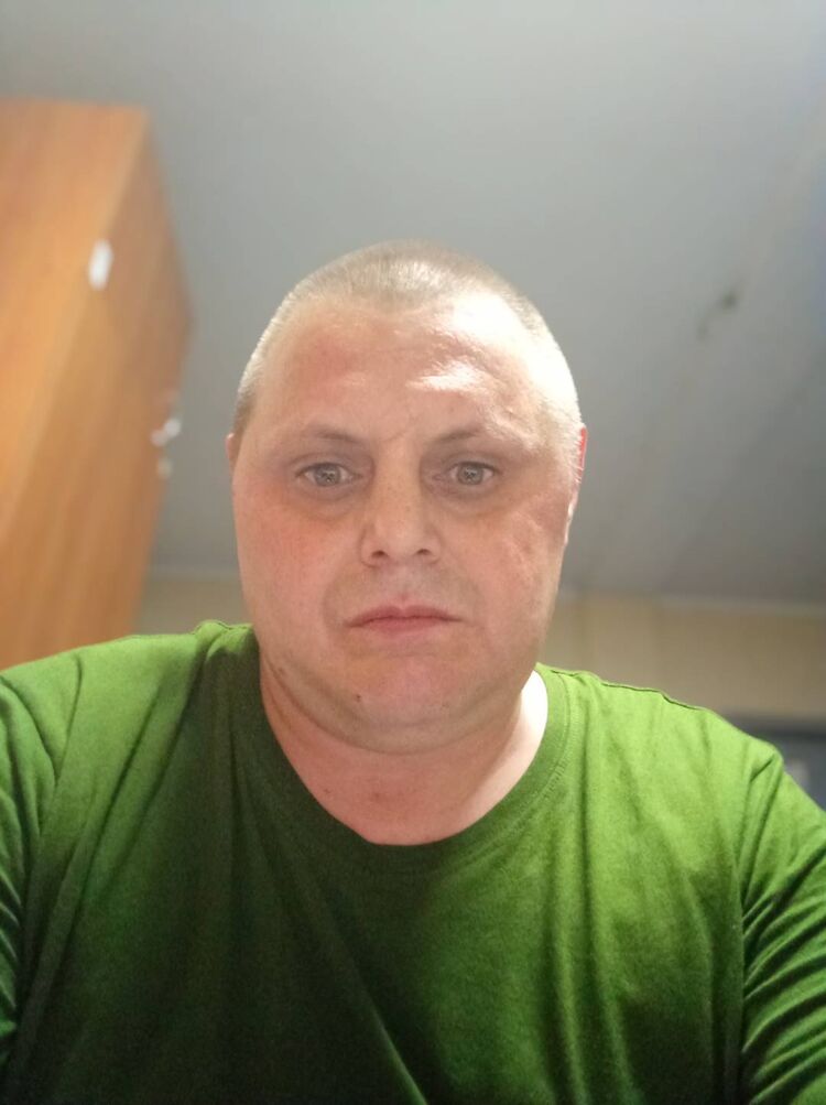  --,   , 42 ,     , c 