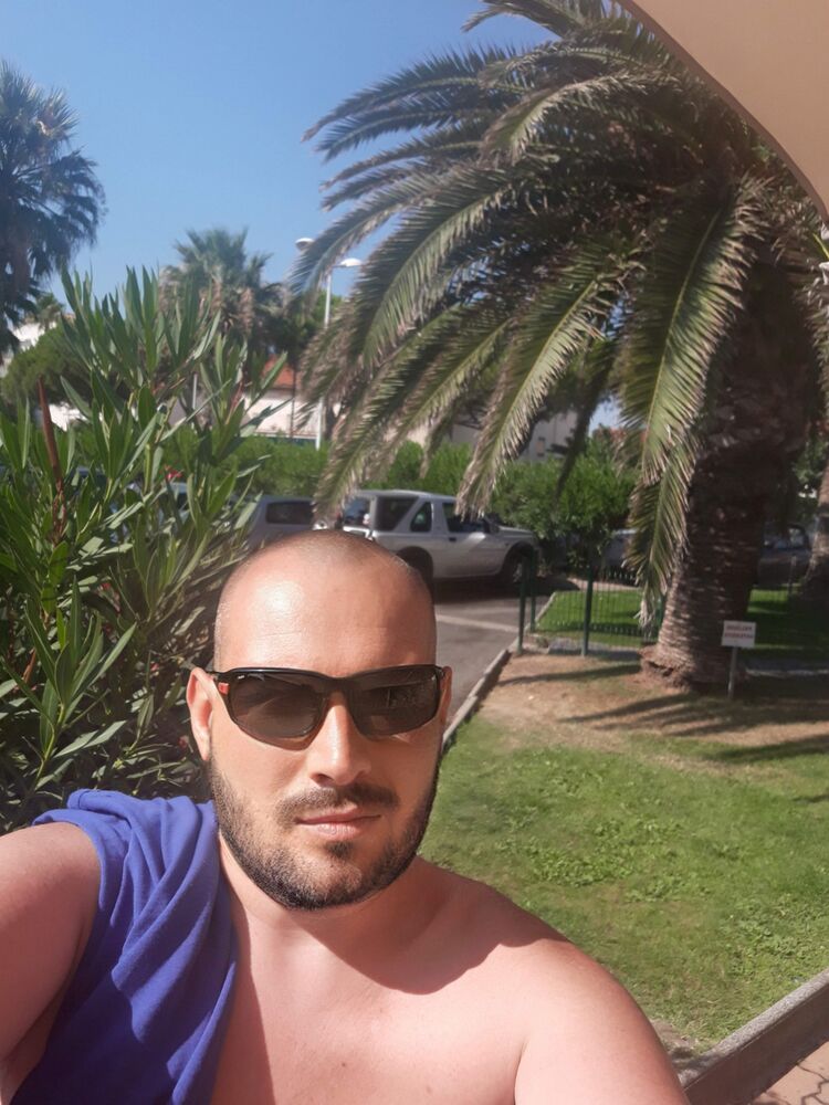  ,   Daniel, 42 ,   ,   , c 