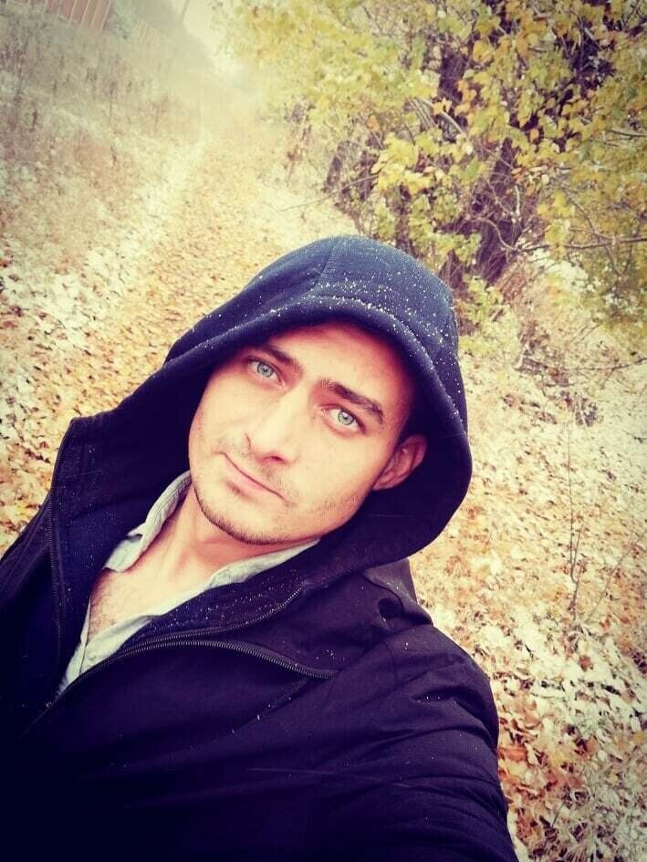  20967817  Lesha, 30 ,    