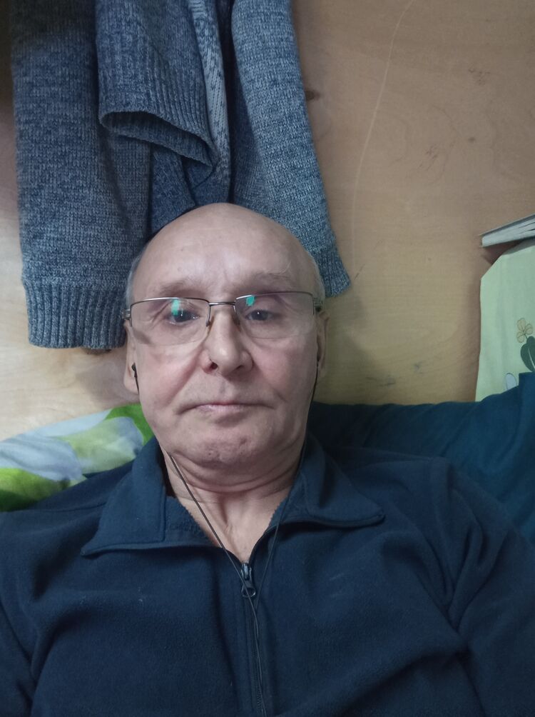  44933937  , 54 ,    