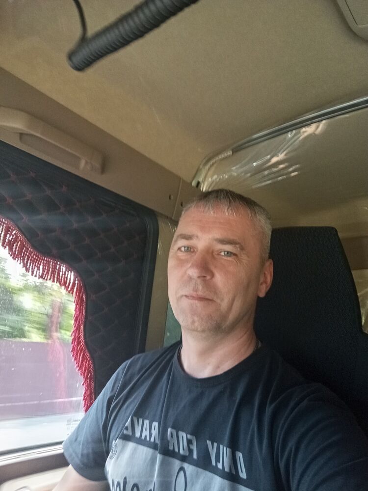  52961447  , 44 ,    