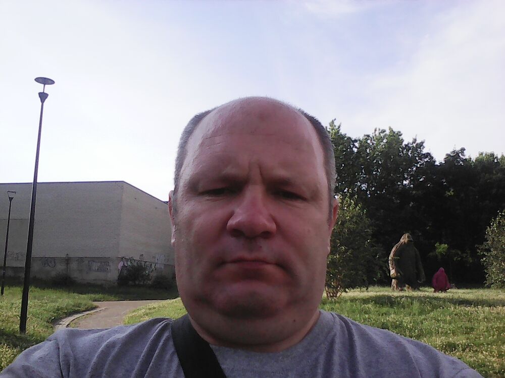  27419327  Sergej, 50 ,    