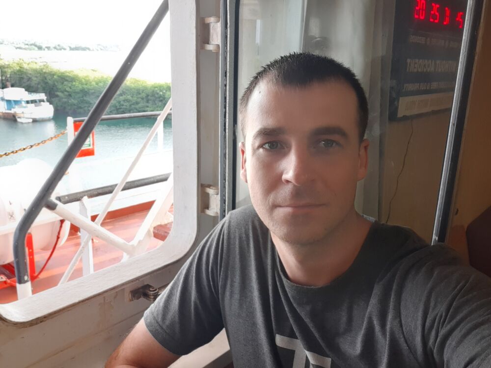  ,   Stepan, 33 ,   ,   