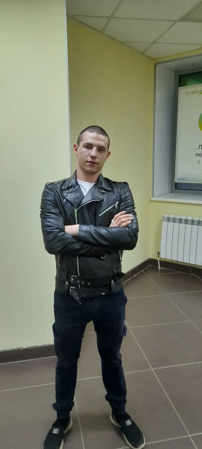  ,   Denis, 23 ,   ,   