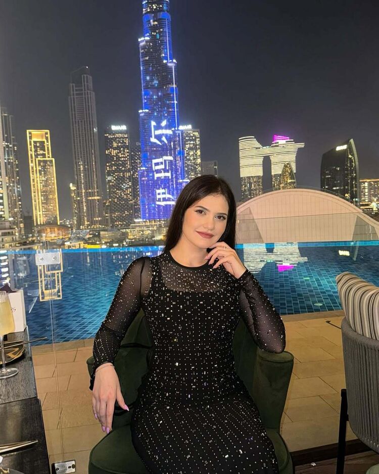  53913627  , 28 ,    