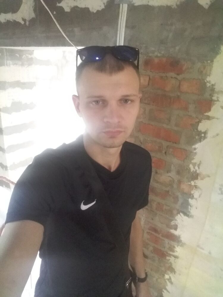  18858467  Adidas, 33 ,    