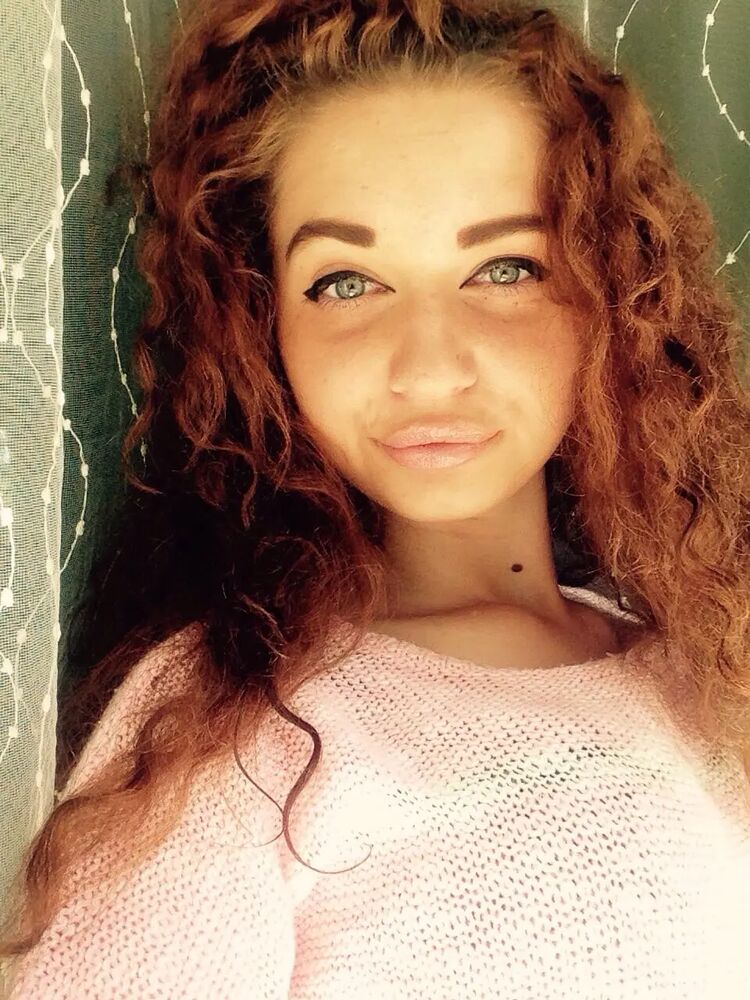  28695897  Anastasia, 24 ,    