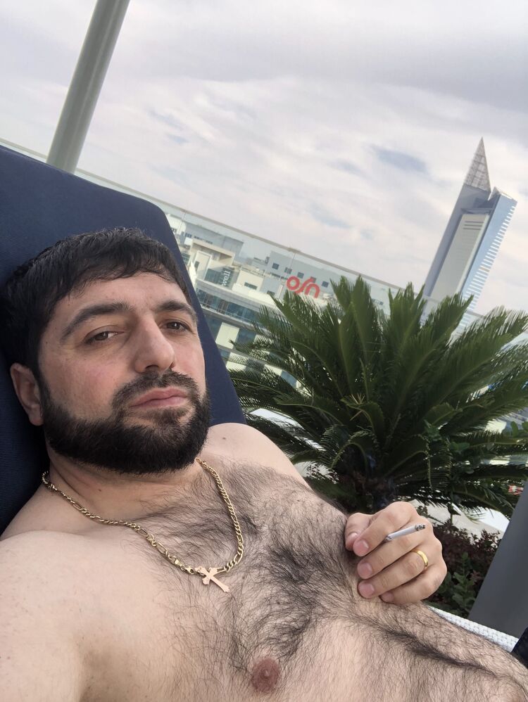  ,   Gyorgi, 37 ,   ,   