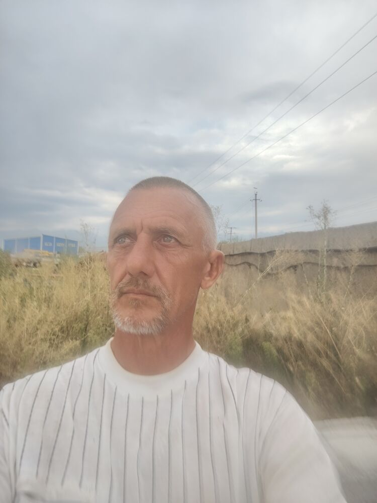  45489037  , 52 ,    