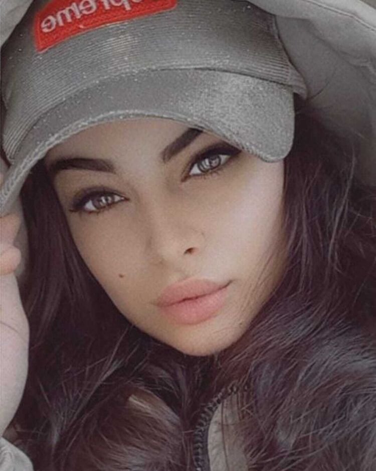  ,   Metiska, 27 ,   