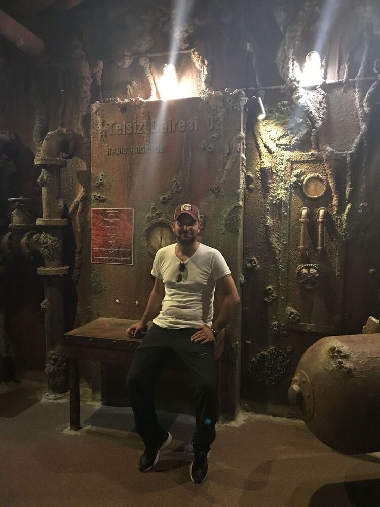  ,   Sebastiyan, 33 ,   ,   