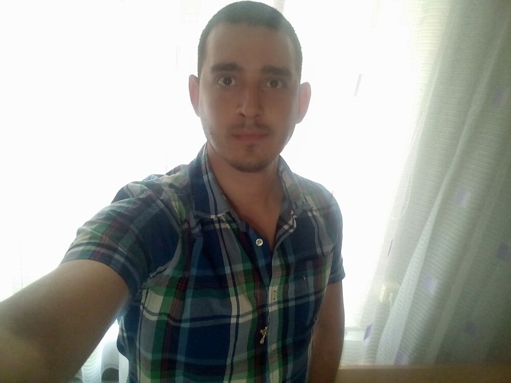  22878587  , 32 ,    