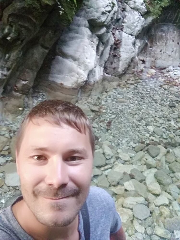  --,   , 39 ,  