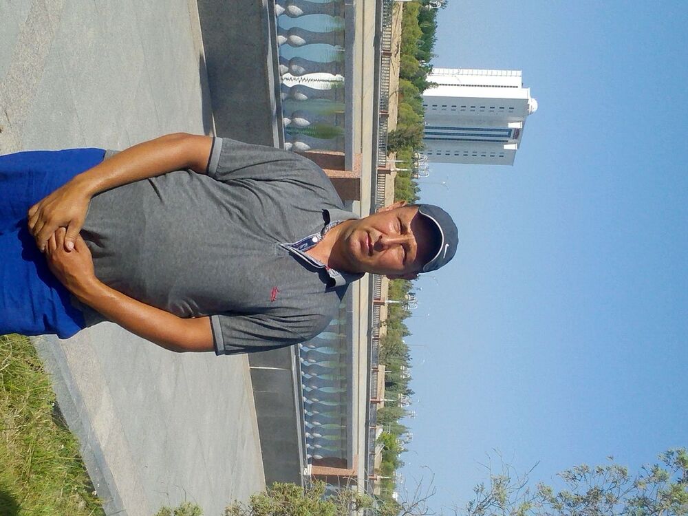 24415837  Aman, 41 ,    