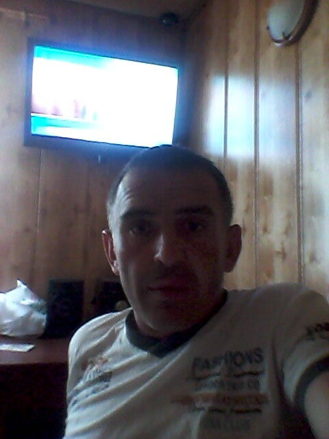  ,   Andrey Vons, 45 ,     , c 