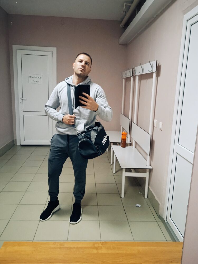  ,   Aleks, 32 ,   ,   