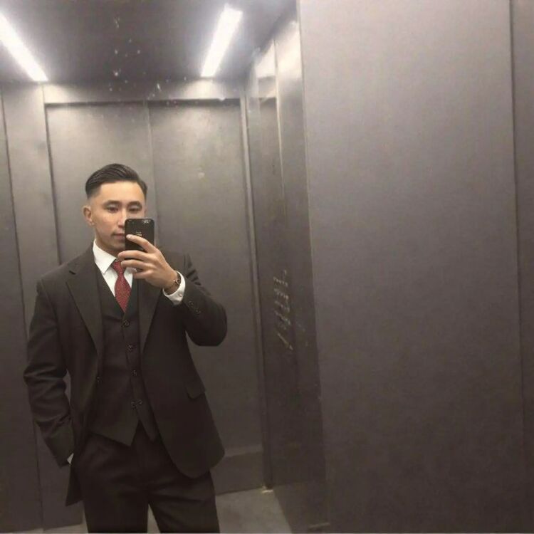 51942487  Alinur, 24 ,    