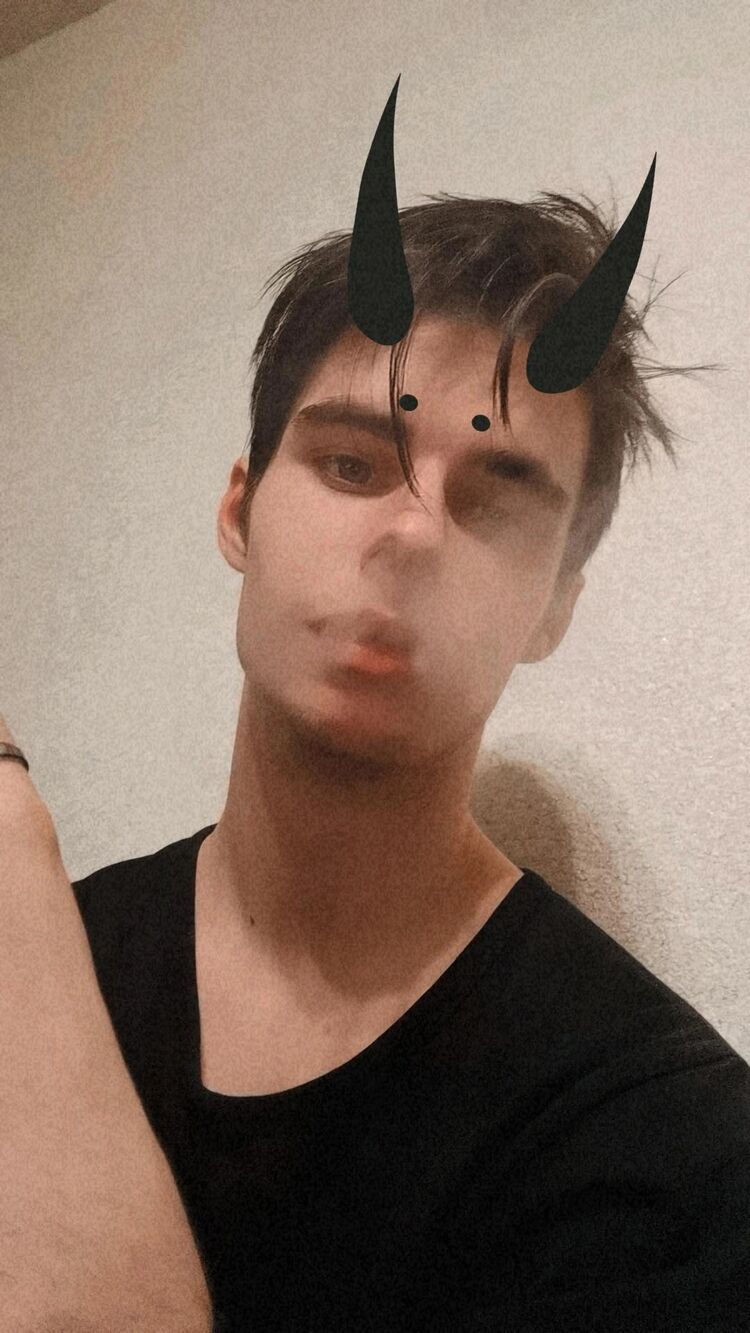  48947647  , 24 ,    