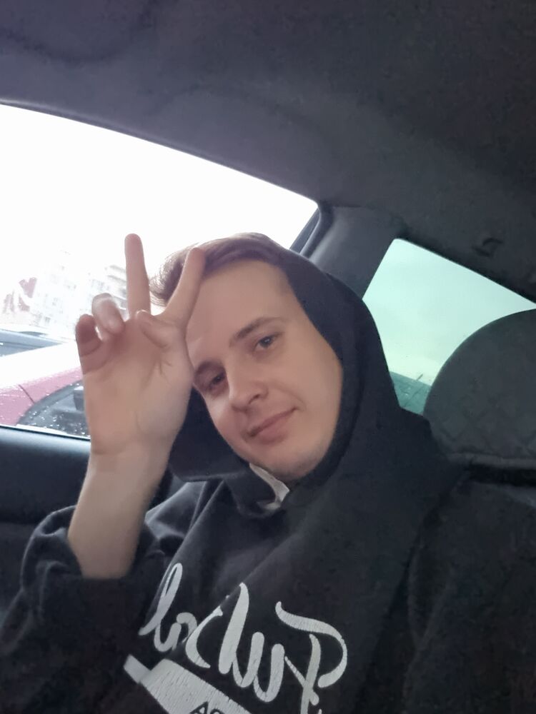  27157267  Georg, 30 ,     