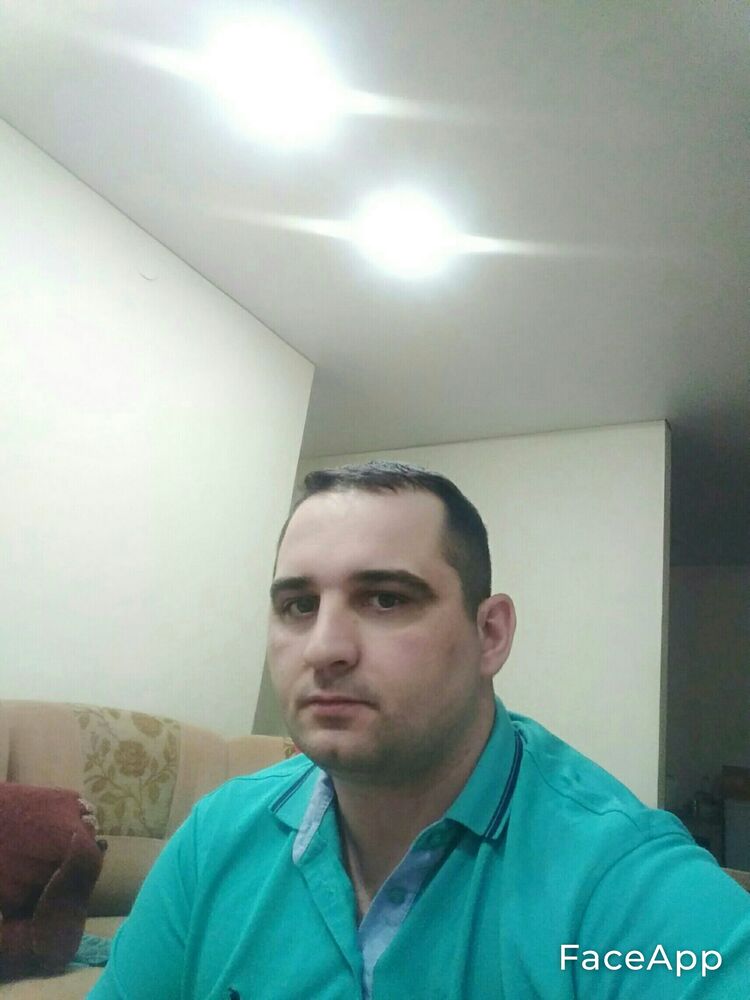  28552887  , 42 ,    