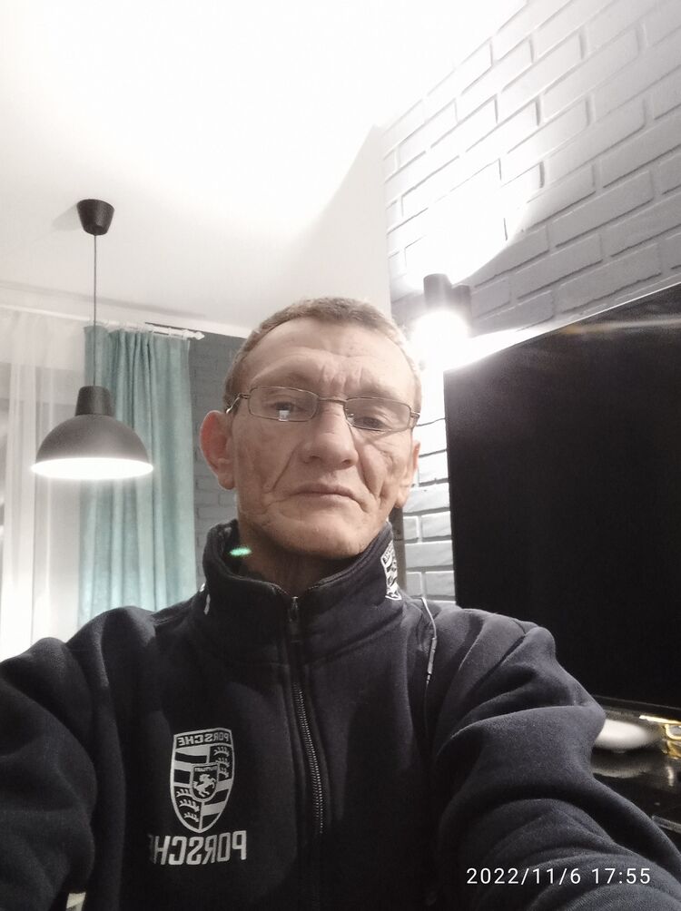  32274677  , 52 ,     