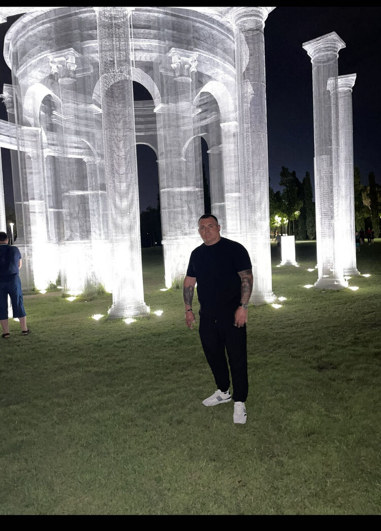  34433397  Niko, 35 ,    