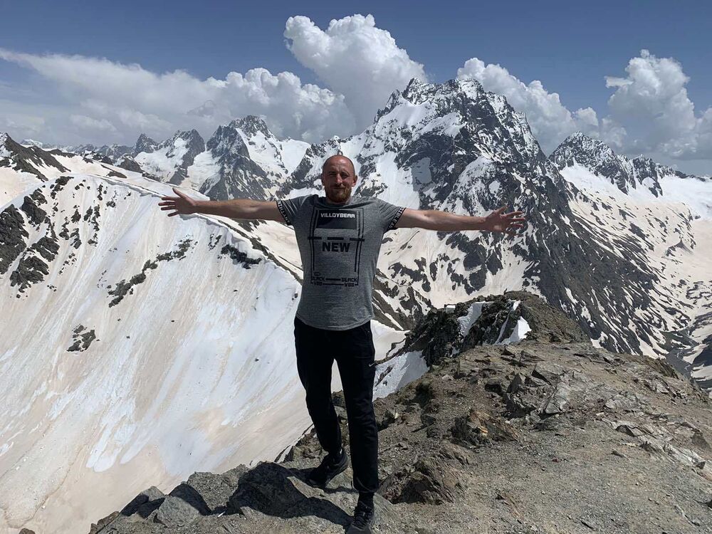  ,   Slava, 38 ,   ,   