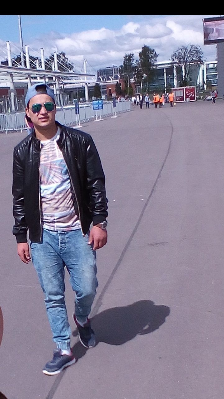  43948307  , 28 ,    