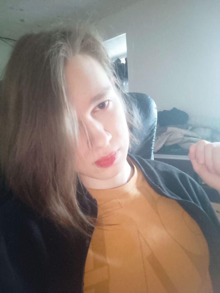  ,   Alex, 18 ,   ,   , c , 