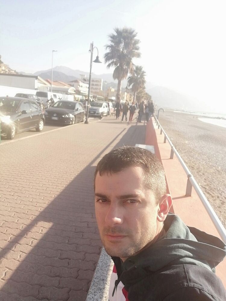  16962777  Danail, 37 ,    