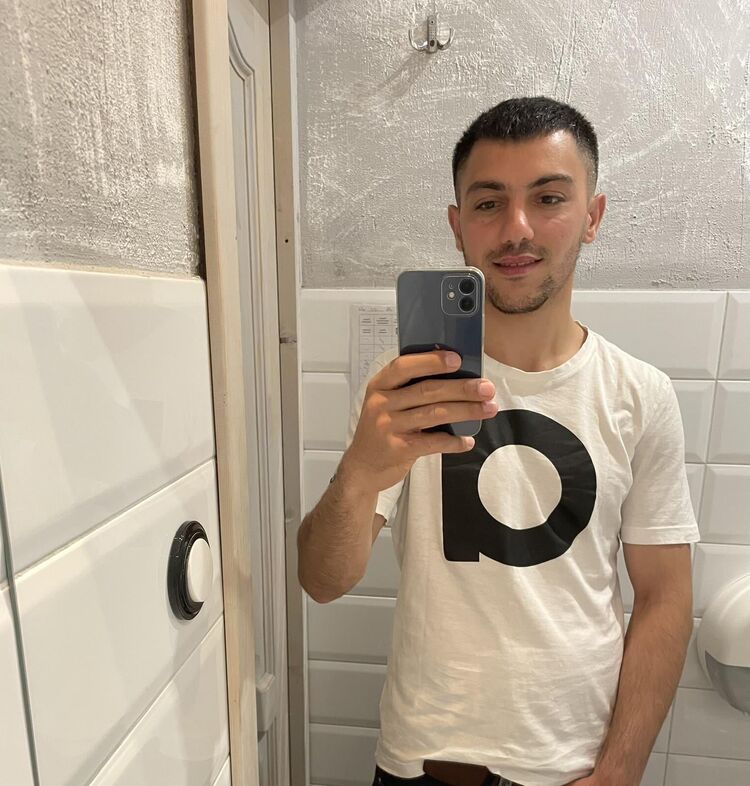  39036527  , 32 ,    -