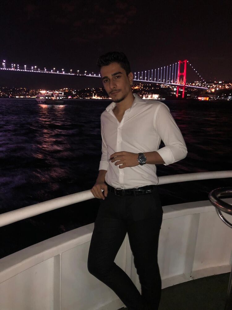  ,   Mehmet, 25 ,   ,   