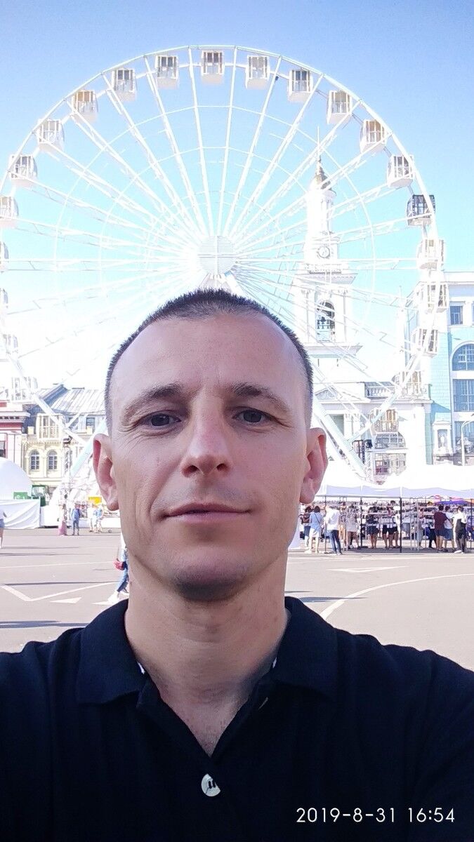  17729117  Roman, 48 ,    