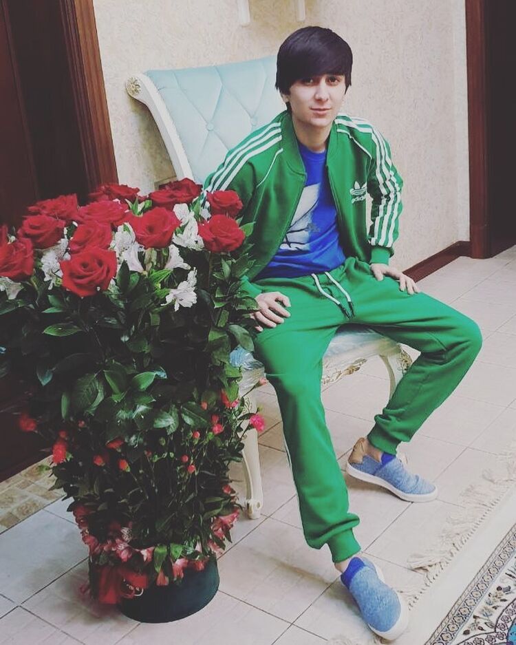  ,   Kamron, 22 ,   ,   