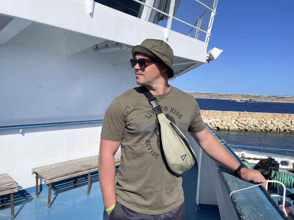  52494647  Igor, 36 ,    