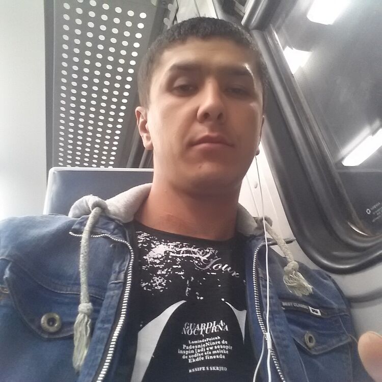  12624727  Ali, 33 ,    