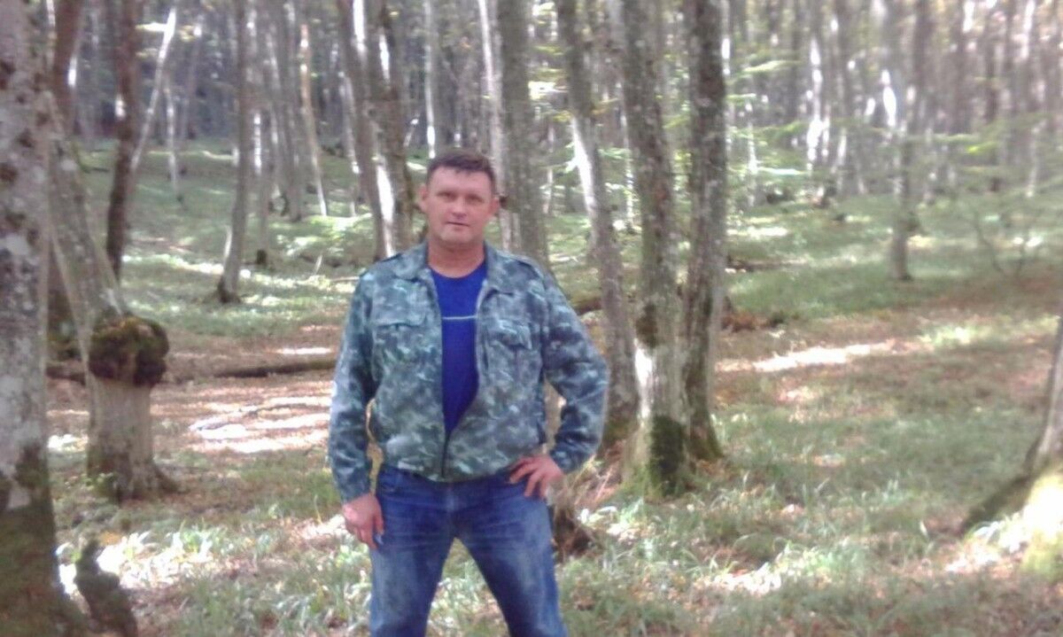  ,   Nik, 48 ,   