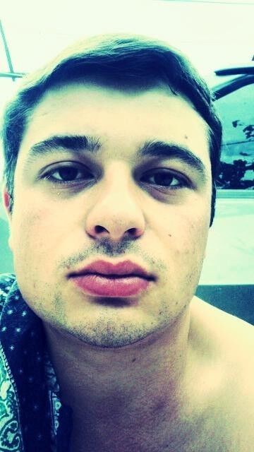  ,   Franc, 33 ,   