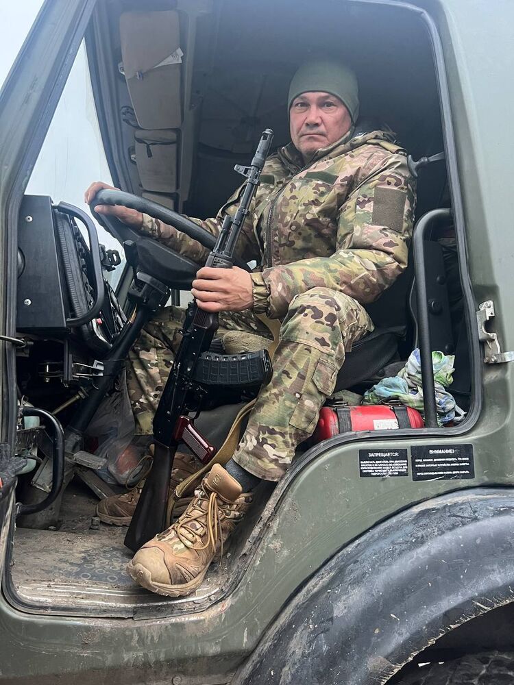   ,   Salavat, 52 ,   ,   