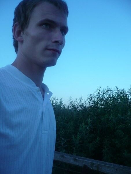 ,   Aleksandrs, 37 ,     , c 