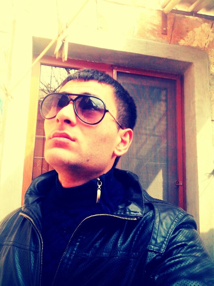  5780807  Achiii, 37 ,    