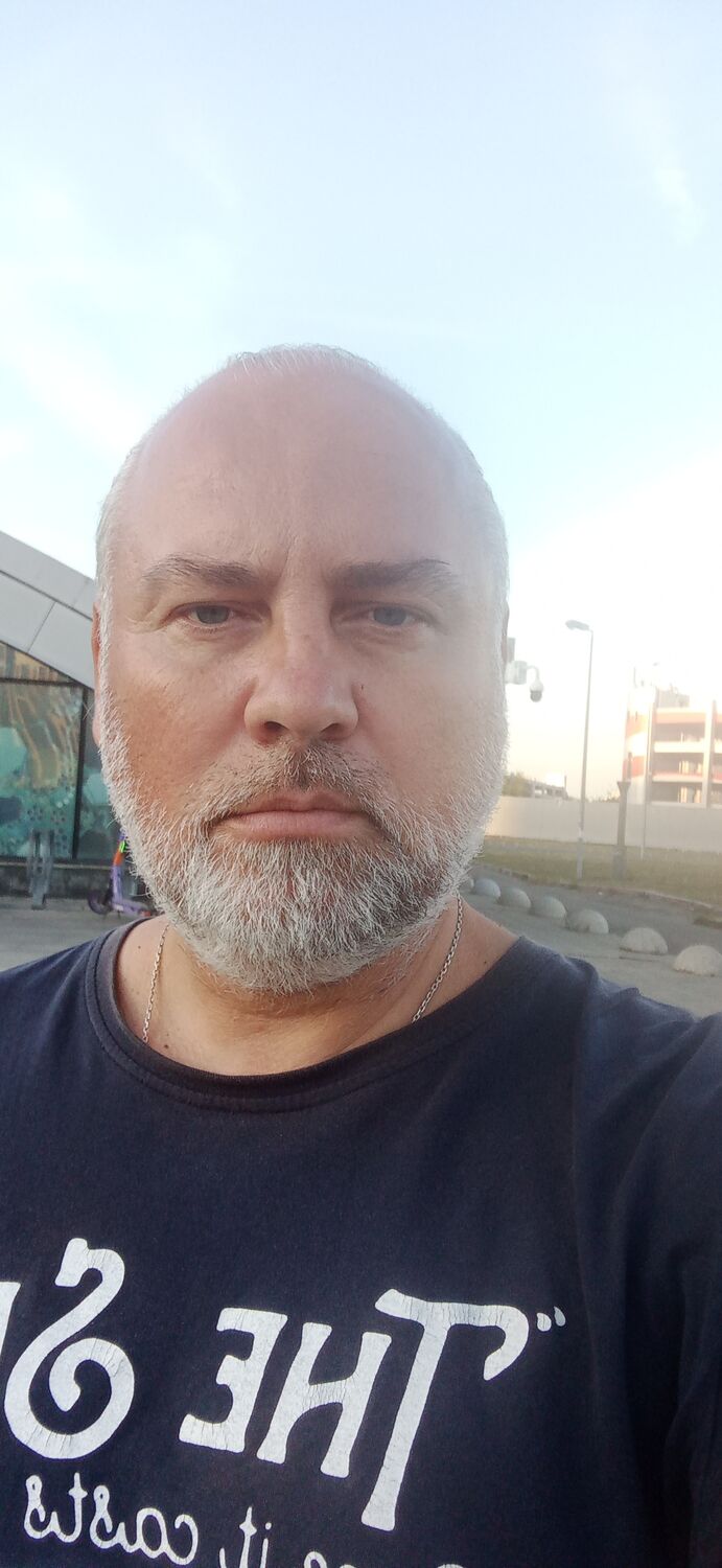  52521667  Alexander, 47 ,    