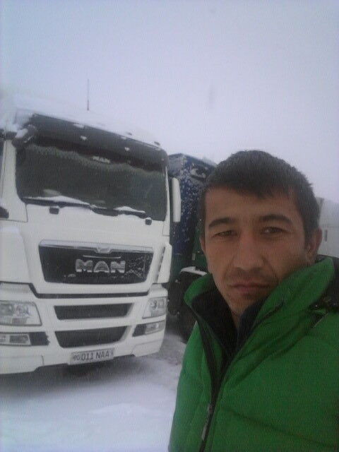  8427977  Makar, 36 ,    